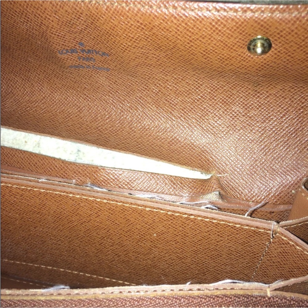 Louis Vuitton Wallet - Picture 2 of 7